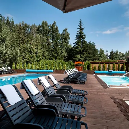 Family Lucivna Resort *