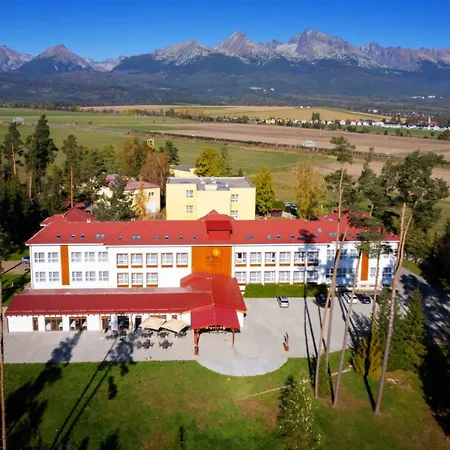 Family Lučivná Resort *