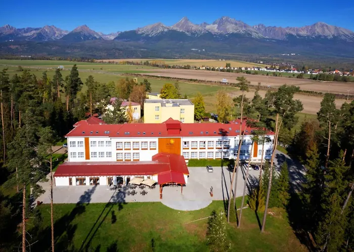 Family Lucivna Resort *